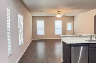 4219 W Bayou Maison Cir, Dickinson, TX 77539 - Photo 6