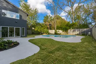 211 Big Hollow Ln, Houston, TX 77042 - Photo 36
