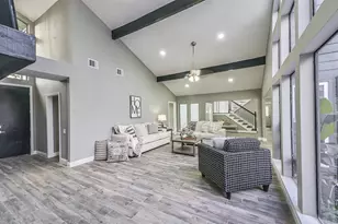 211 Big Hollow Ln, Houston, TX 77042 - Photo 8