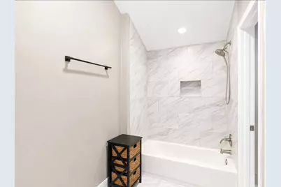 211 Big Hollow Lane, Houston, TX 77042 - Photo 32