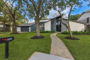 211 Big Hollow Ln, Houston, TX 77042 - Photo 38