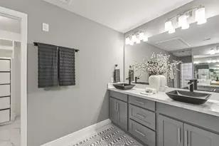 211 Big Hollow Ln, Houston, TX 77042 - Photo 20