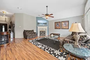 1122 Glenmeadows Dr, La Porte, TX 77571 - Photo 10