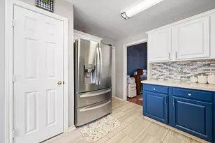 1122 Glenmeadows Dr, La Porte, TX 77571 - Photo 14