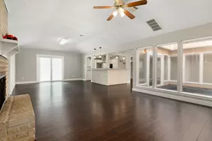 9232 Vickijohn Dr, Houston, TX 77031 - Photo 4