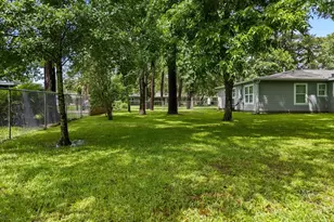 3715 Bayou Cir, Dickinson, TX 77539 - Photo 38