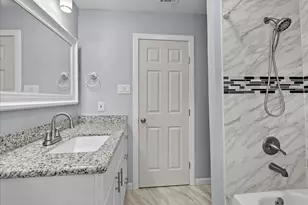 3715 Bayou Cir, Dickinson, TX 77539 - Photo 28