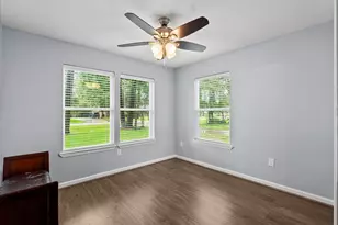 3715 Bayou Cir, Dickinson, TX 77539 - Photo 22
