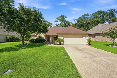 156 April Waters Drive W, Conroe, TX 77356 - Photo 36