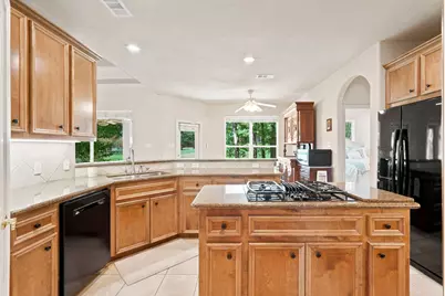 156 April Waters Drive W, Conroe, TX 77356 - Photo 14