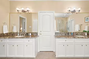 156 April Waters Dr W, Conroe, TX 77356 - Photo 20