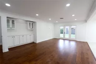 4839 McDermed Dr, Houston, TX 77035 - Photo 8
