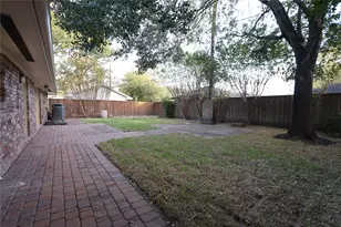 4839 McDermed Dr, Houston, TX 77035 - Photo 20