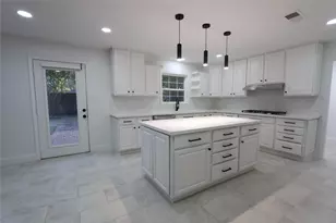 4839 McDermed Dr, Houston, TX 77035 - Photo 10