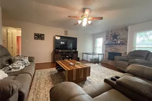 5001 Crestway Dr, La Porte, TX 77571 - Photo 2