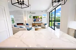 9849 Mocking Bird Hill Ln Dr, Houston, TX 77080 - Photo 4