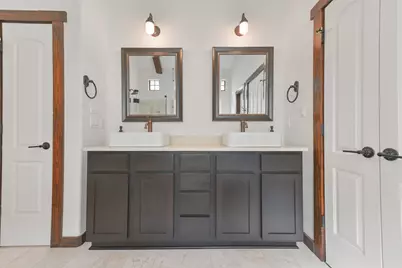 2601 Bevis Street #B, Houston, TX 77008 - Photo 18