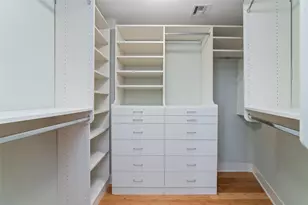 801 E Beach Dr, Galveston, TX 77550 - Photo 18