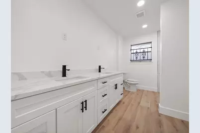 9811 Degas Lane, Houston, TX 77016 - Photo 16