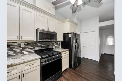 204 Audubon Woods Court, Richwood, TX 77531 - Photo 4