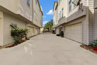 1902 Fletcher Street, Houston, TX 77009 - Photo 2