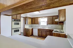 25403 Lynbriar Ln, Spring, TX 77373 - Photo 2