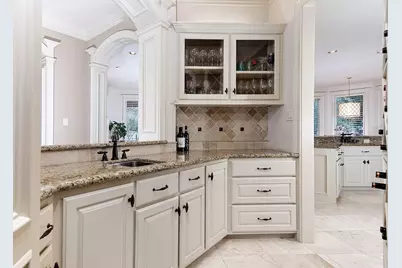 31 Midday Sun Place, The Woodlands, TX 77382 - Photo 8