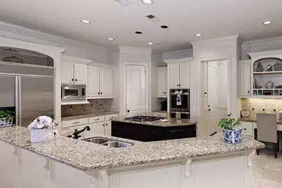 31 Midday Sun Place, The Woodlands, TX 77382 - Photo 10