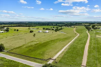 8233 Quebe Road, Brenham, TX 77833 - Photo 6