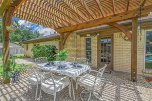 2401 Briar Oaks Dr, Bryan, TX 77802 - Photo 38