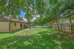 2401 Briar Oaks Dr, Bryan, TX 77802 - Photo 48