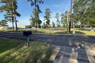 24207 Shellbrook Dr, Houston, TX 77336 - Photo 2