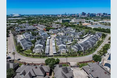 2750 Holly Hall Street #1608, Houston, TX 77054 - Photo 28