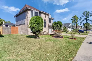 10919 Pigeonwood Dr, Houston, TX 77089 - Photo 4