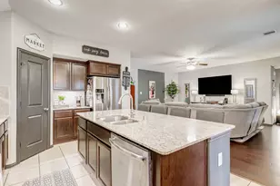 8319 Silent Deep Dr, Rosenberg, TX 77469 - Photo 12