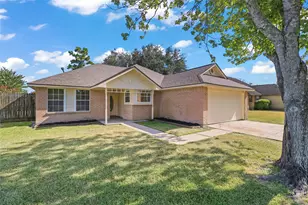 2807 Custer Dr, League City, TX 77573 - Photo 2