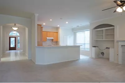 22 W Windsor Hills Circle, Conroe, TX 77384 - Photo 4