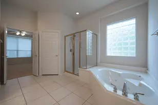 22 W Windsor Hills Cir, Conroe, TX 77384 - Photo 12