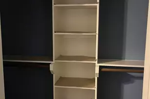 309 Aycock St, Clute, TX 77531 - Photo 8