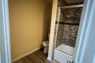 309 Aycock St, Clute, TX 77531 - Photo 10