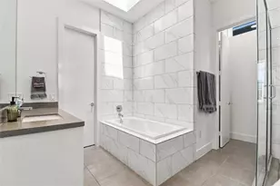 1156 W 19th St, Houston, TX 77008 - Photo 24