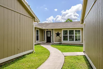 528 Belmont Drive, Friendswood, TX 77546 - Photo 4
