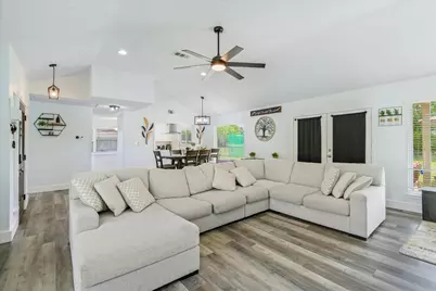 528 Belmont Drive, Friendswood, TX 77546 - Photo 10