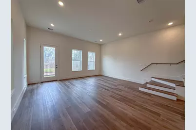 879 Rachel Street #F, Houston, TX 77091 - Photo 4