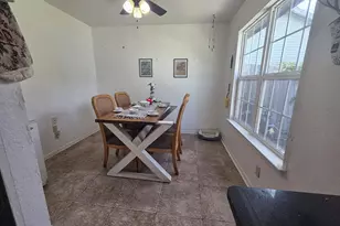 3000 2nd Ave N, Texas City, TX 77590 - Photo 8