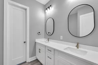 519 Chuckwagon Trail, Angleton, TX 77515 - Photo 28