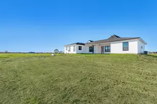 519 Chuckwagon Trail, Angleton, TX 77515 - Photo 30
