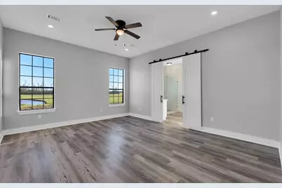 519 Chuckwagon Trail, Angleton, TX 77515 - Photo 12