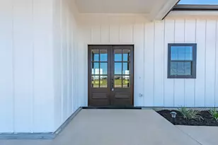 519 Chuckwagon Trail, Angleton, TX 77515 - Photo 4