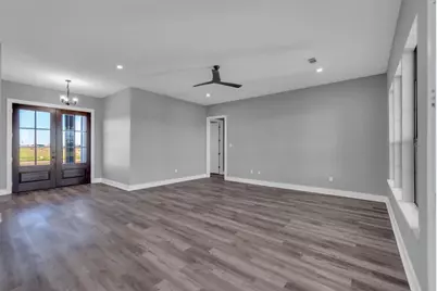 519 Chuckwagon Trail, Angleton, TX 77515 - Photo 8